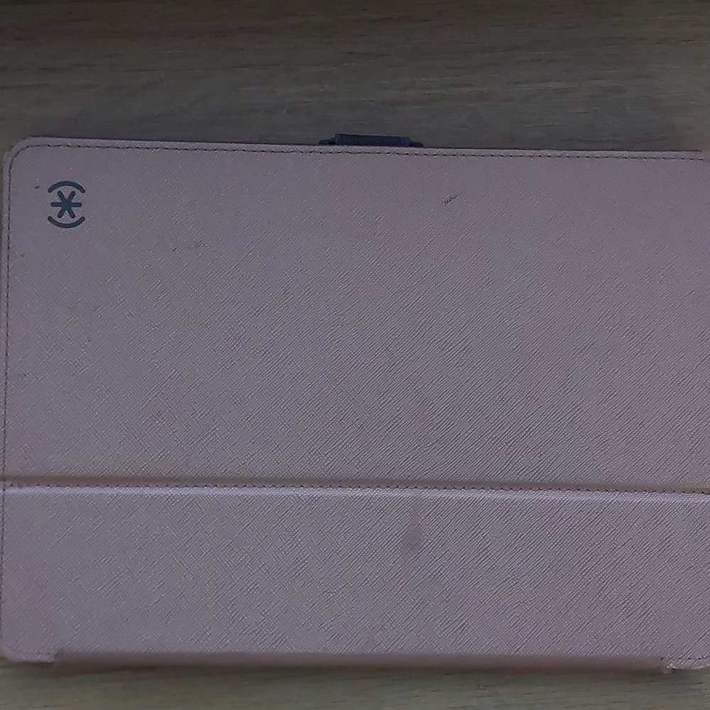 Apple Ipad 6th Generation - Picture 6 of 8